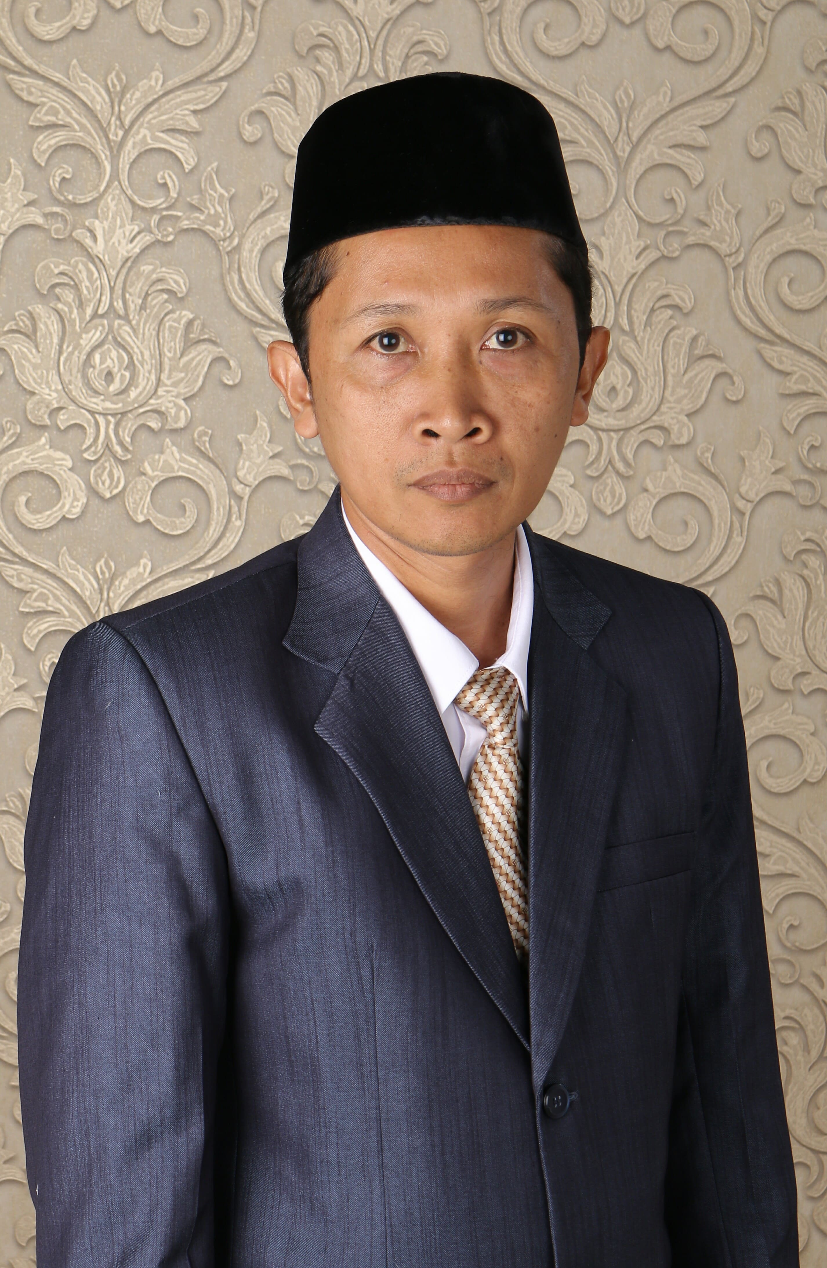 Dr. H. Saifuddin, M. Ag.