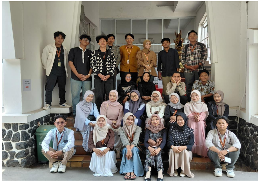 Kegiatan Safari Budaya dengan tema “Safari Kabudayan : Ngruwat Rasa  Nyawiji Ing Warisan Leluhur”